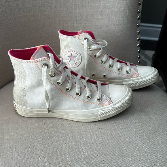 Converse Shoes - Women’s Converse